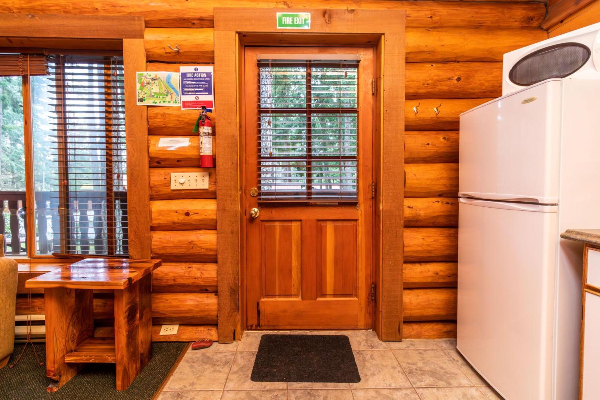 Riverbend Cottage & Rv Resort Parksville Buitenkant foto