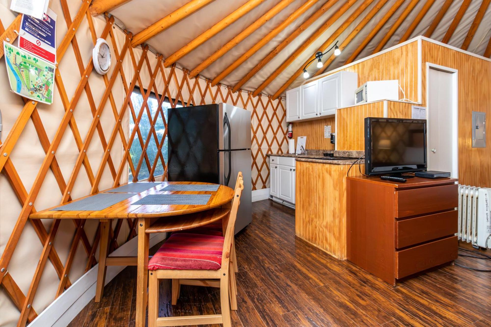 Riverbend Cottage & Rv Resort Parksville Buitenkant foto