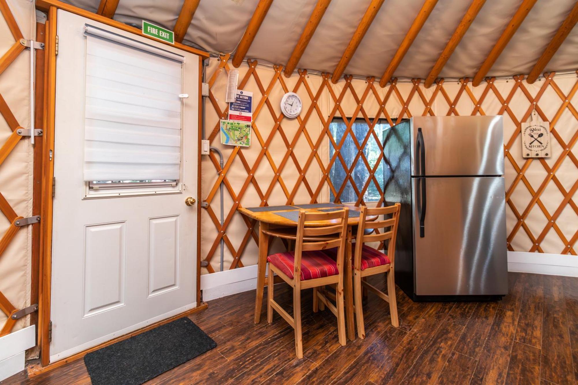 Riverbend Cottage & Rv Resort Parksville Buitenkant foto
